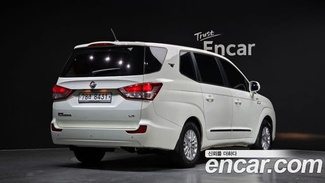 KG모빌리티(SsangYong) Korando 투리스모 4WD LT 11인승, 2014 2