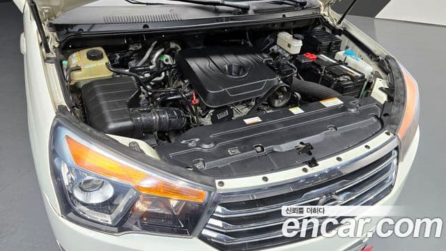 KG모빌리티(SsangYong) Korando 투리스모 4WD LT 11인승, 2014 6