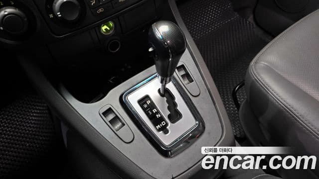 KG모빌리티(SsangYong) Korando 투리스모 4WD LT 11인승, 2014 9