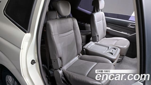 KG모빌리티(SsangYong) Korando 투리스모 4WD LT 11인승, 2014 12