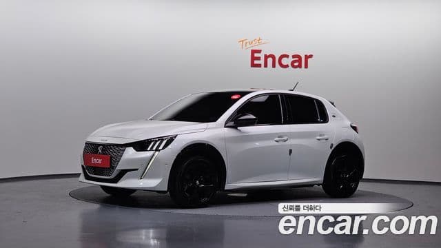 Peugeot e-208 2세대 GT, 2022 1