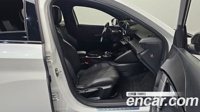 Peugeot e-208 2세대 GT, 2022 11