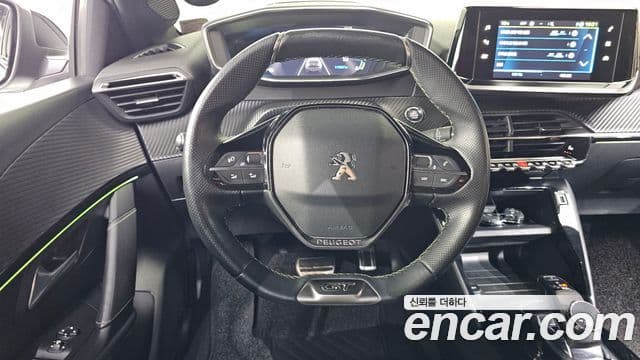 Peugeot e-208 2세대 GT, 2022 13