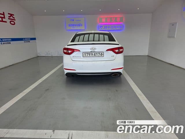 Hyundai LF Sonata Premium, 2016 4