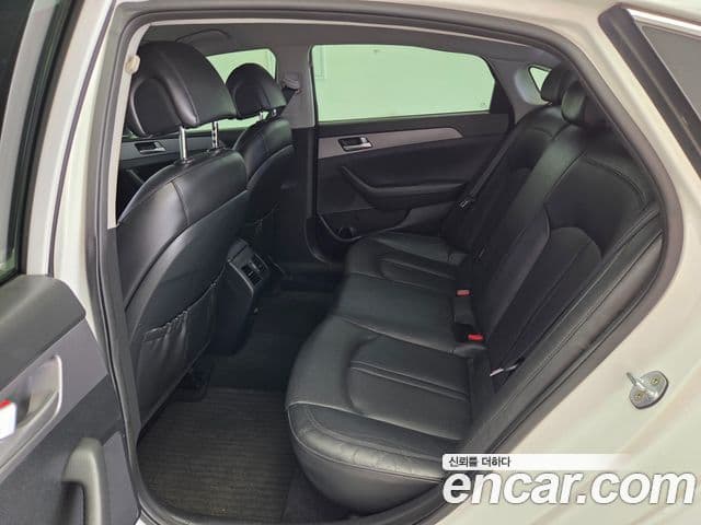 Hyundai LF Sonata Premium, 2016 8