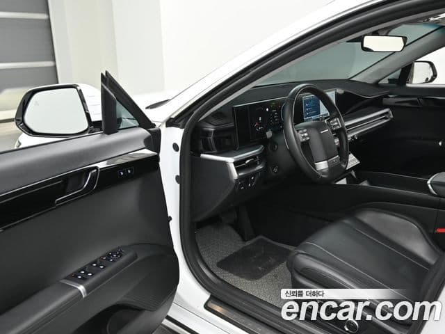 Hyundai Grandeur (GN7) люксовая версия, 2023 11