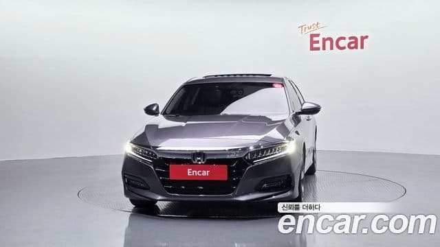 Honda Accord 10세대 1.5 турбо, 2018 3