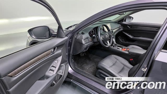 Honda Accord 10세대 1.5 турбо, 2018 11