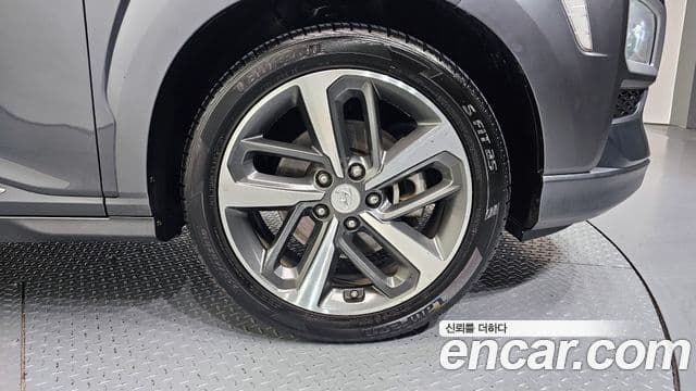 Hyundai Kona Modern Art, 2019 все фото