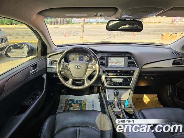 Hyundai LF Sonata Premium, 2015 9