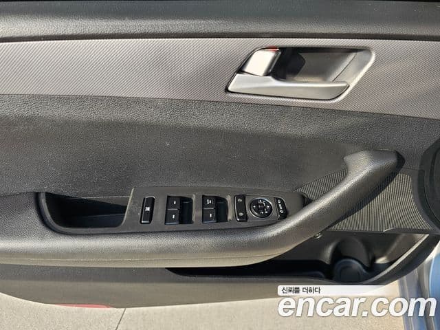 Hyundai LF Sonata Premium, 2015 10