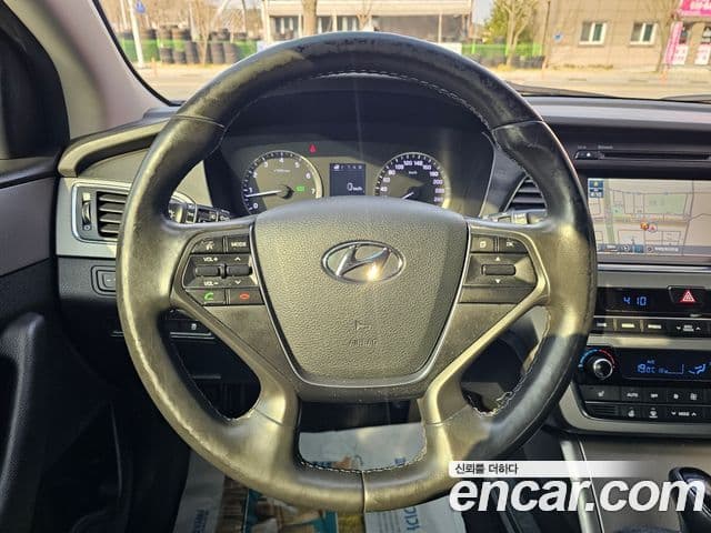 Hyundai LF Sonata Premium, 2015 12