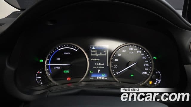 Lexus NX300h Executive, 2018 8