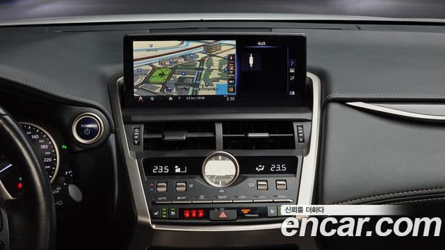 Lexus NX300h Executive, 2018 14