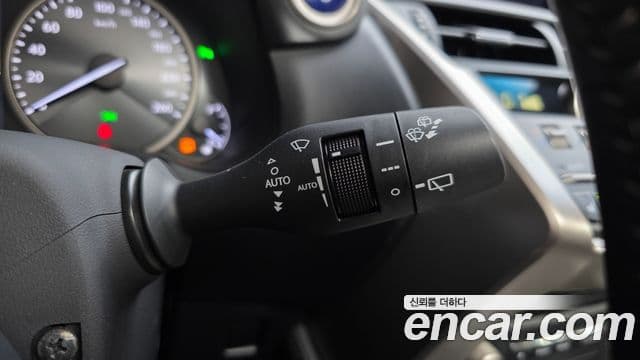 Lexus NX300h Executive, 2018 17