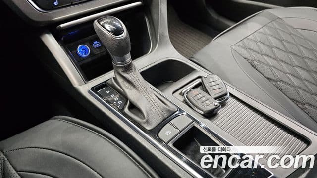 Hyundai LF Sonata Style, 2015 9