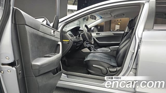 Hyundai LF Sonata Style, 2015 10