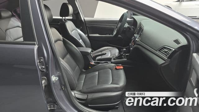 Hyundai Avante AD 1.6 GDI Value Plus, 2017 10