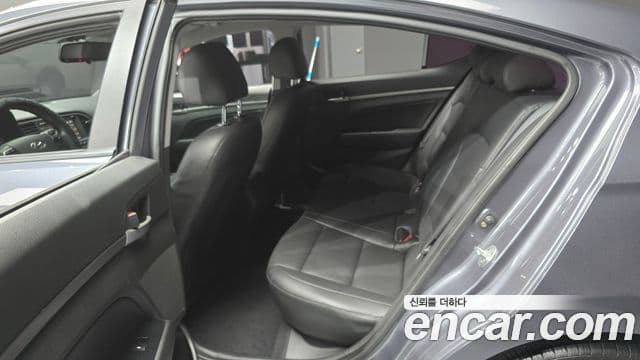 Hyundai Avante AD 1.6 GDI Value Plus, 2017 13