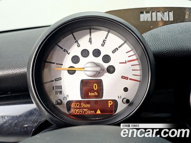 Mini Cooper SE, 2012 6