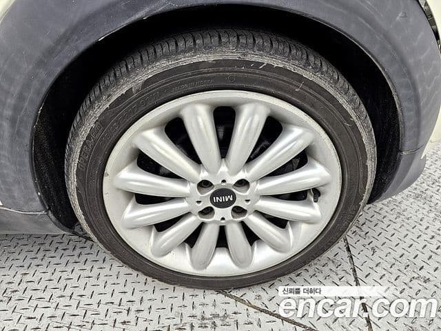 Mini Cooper SE, 2012 20