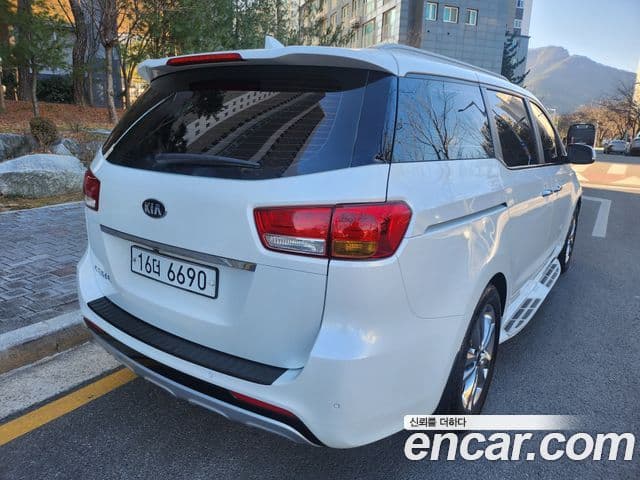 Kia All New Carnival Prestige, 2015 2