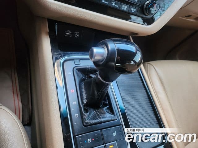 Kia All New Carnival Prestige, 2015 9