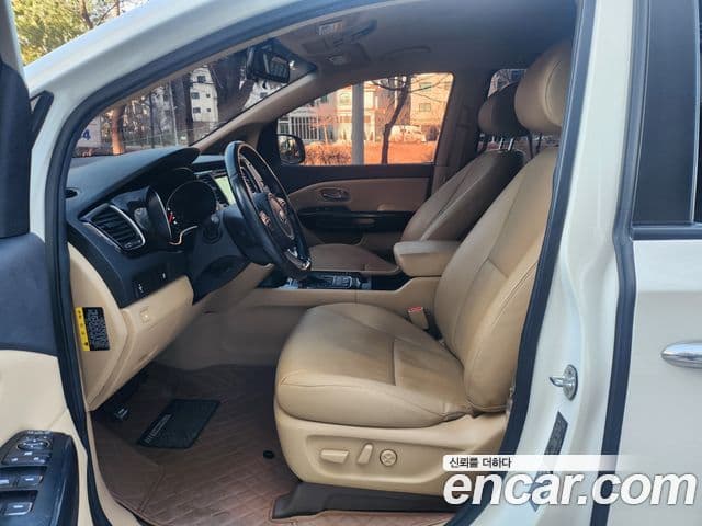 Kia All New Carnival Prestige, 2015 10