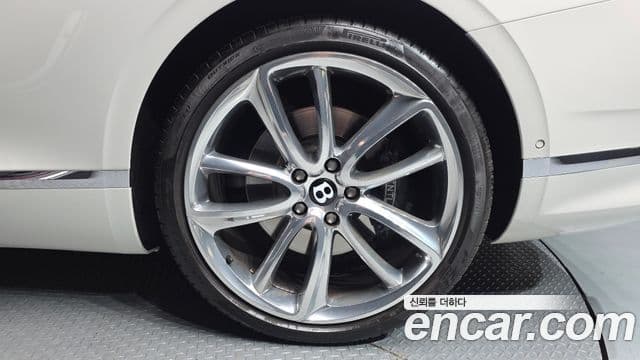 Bentley Continental GT 3세대 4.0 GT, 2020 все фото