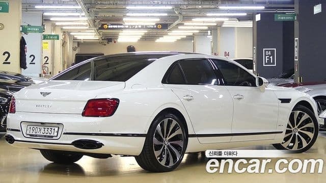 Bentley Flying Spur 3세대 4.0 Azure, 2023 3