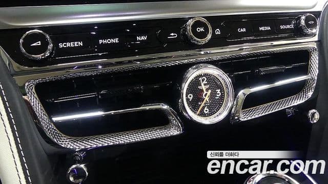 Bentley Flying Spur 3세대 4.0 Azure, 2023 9