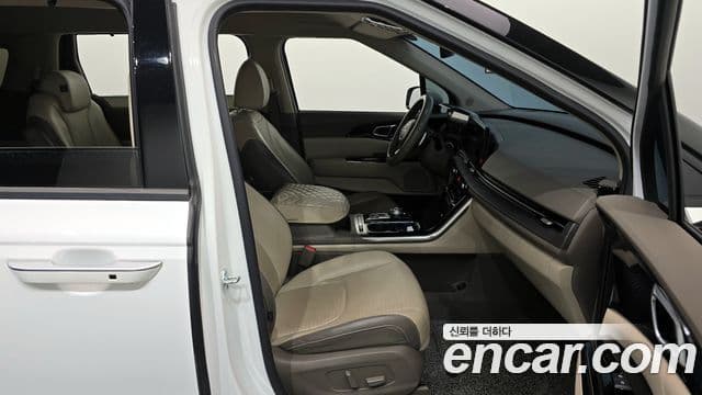Kia Carnival 4세대 Signature, 2022 11