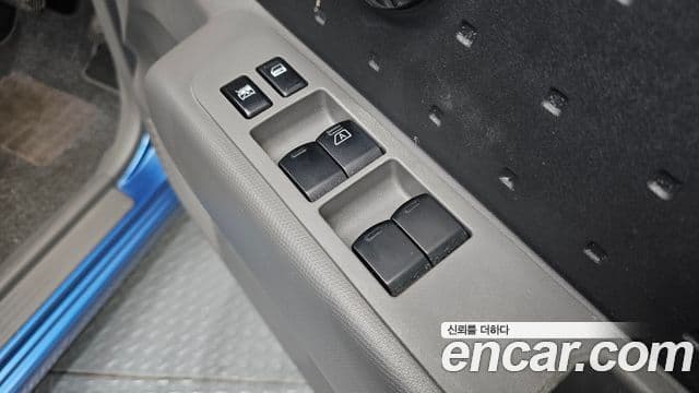 Nissan 큐브 Z11, 2004 13