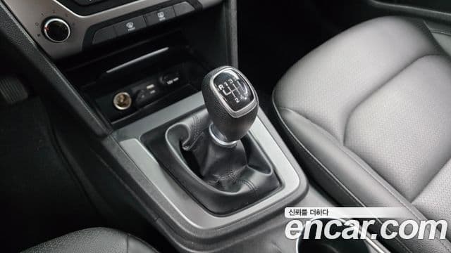 Hyundai Avante AD Style, 2018 9