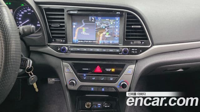 Hyundai Avante AD Style, 2018 16