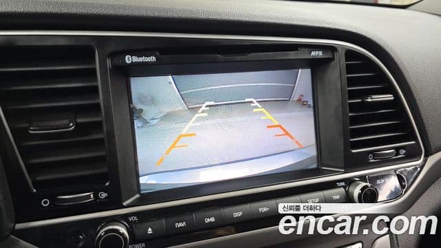 Hyundai Avante AD Style, 2018 17