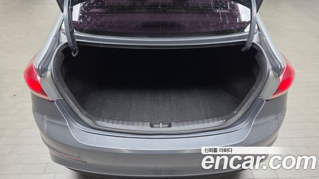 Hyundai Avante AD Style, 2018 20