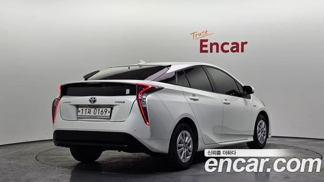 Toyota 프리우스 4세대 1.8 E, 2016 2
