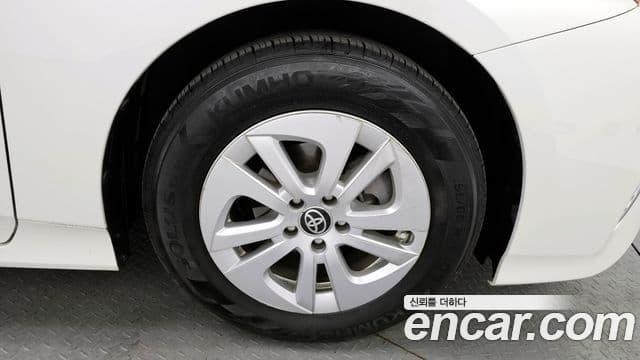 Toyota 프리우스 4세대 1.8 E, 2016 все фото