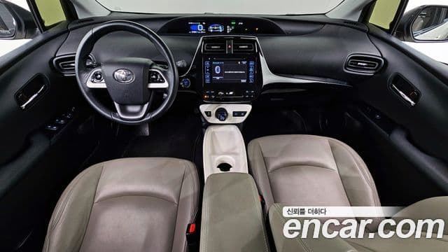 Toyota 프리우스 4세대 1.8 E, 2016 7
