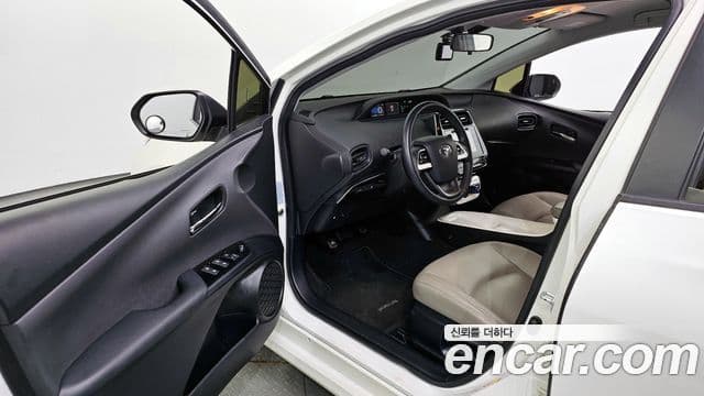 Toyota 프리우스 4세대 1.8 E, 2016 10
