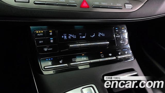 Hyundai The / новый New Grandeur IG гибрид Exclusive, 2021 17