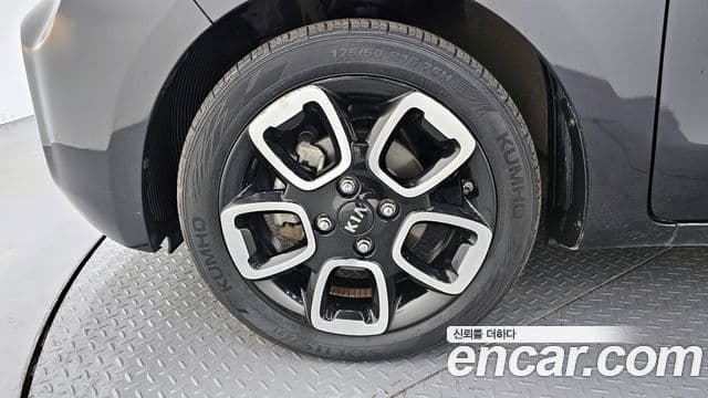 Kia The / новый New Ray Signature, 2021 все фото