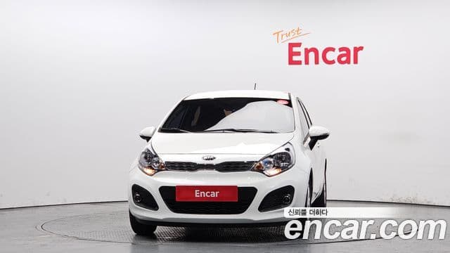 Kia All New Pride Deluxe, 2014 3