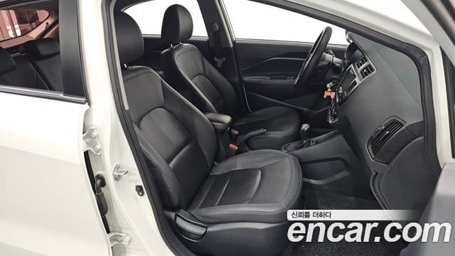 Kia All New Pride Deluxe, 2014 10