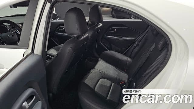 Kia All New Pride Deluxe, 2014 12