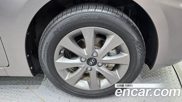 Hyundai Accent(новый кузов / новое поколение) 1.4 VVT Value Plus, 2018 все фото