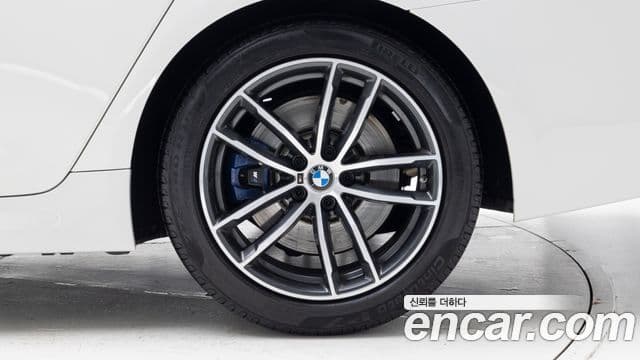 BMW 5시리즈 (G30) 520i M Sport, 2023 все фото