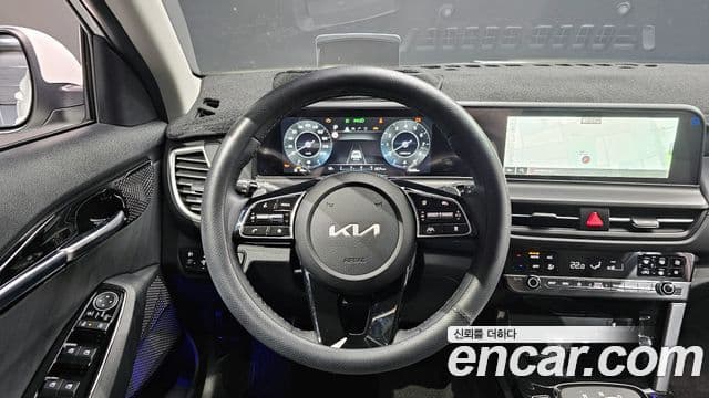 Kia The / новый New Seltos Signature, 2024 13