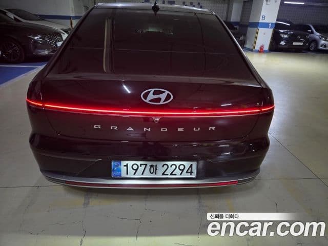 Hyundai Grandeur гибрид (GN7) Premium, 2025 4